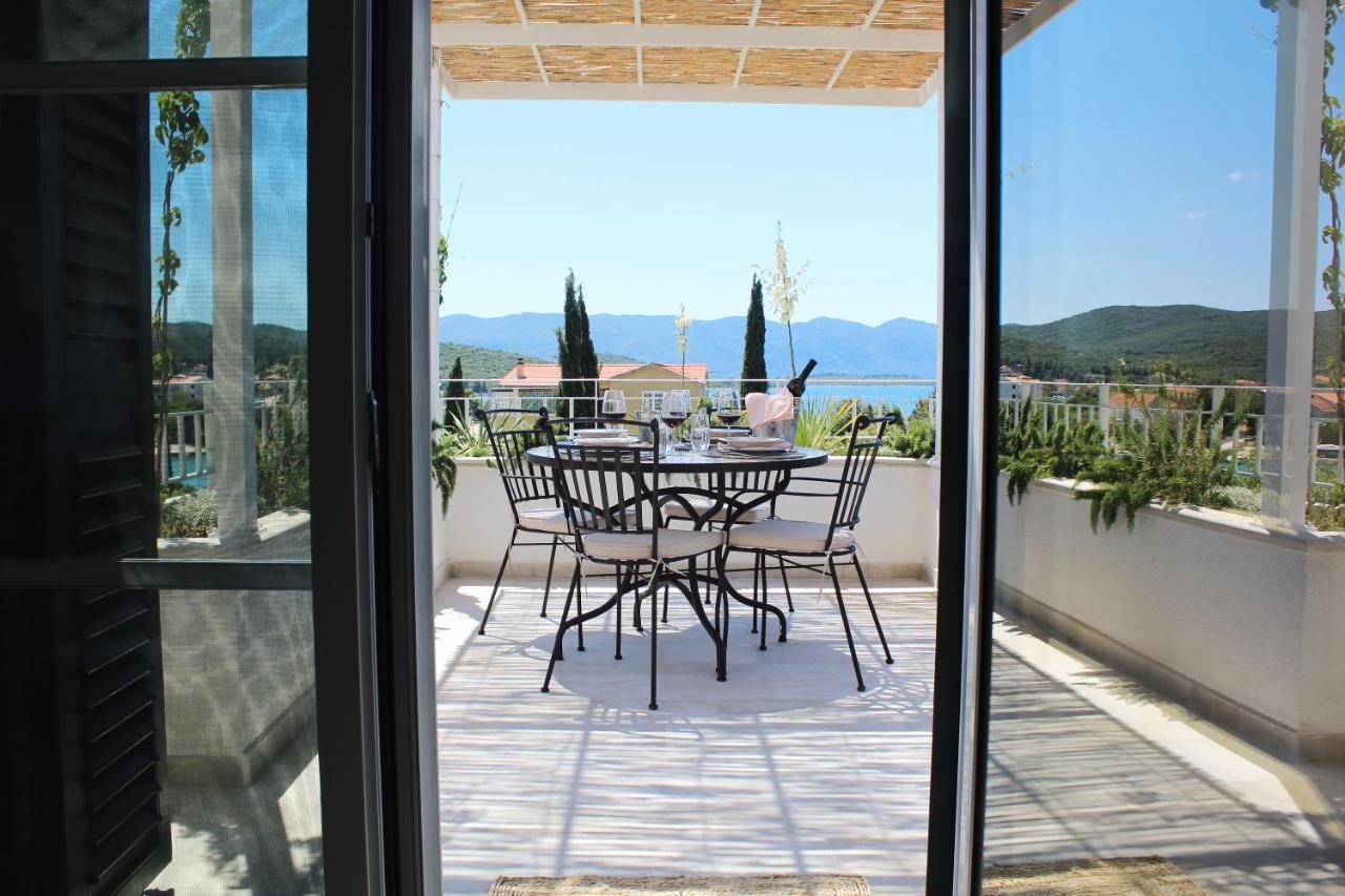 Villa Vera Loviste Bagian luar foto