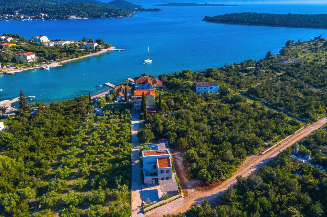 Villa Vera Loviste Bagian luar foto